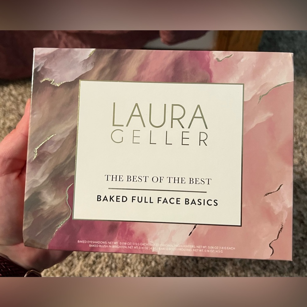 Brand new Laura Geller baked makeup face pallet and full face brush.
